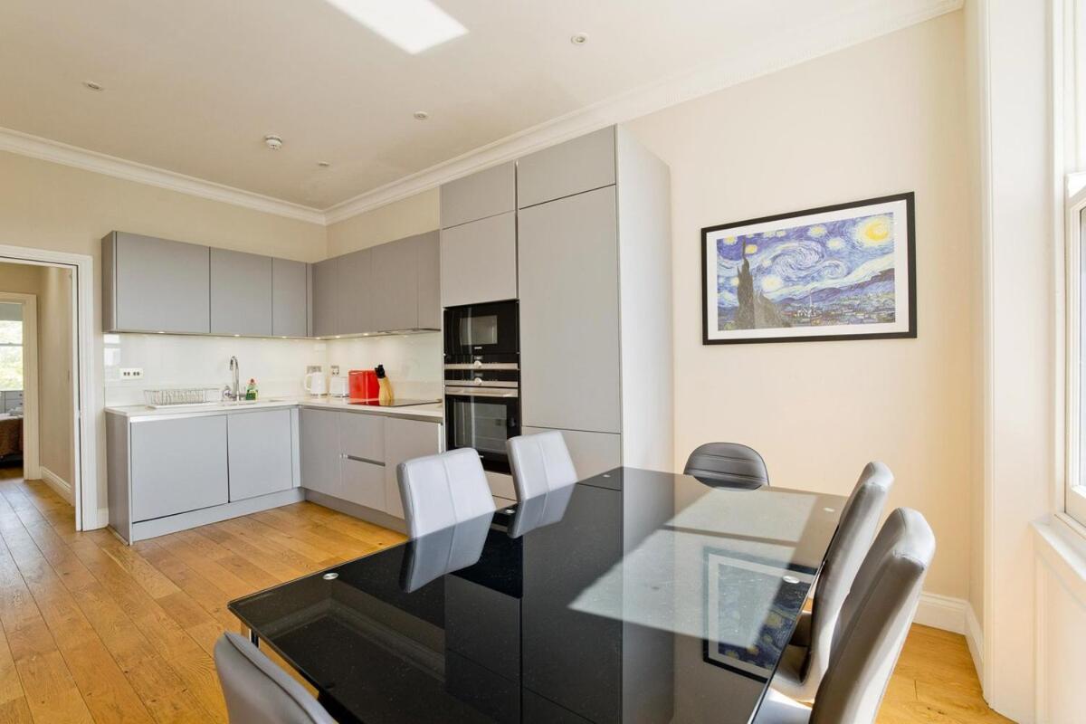 Bright & Modern 2br Flat In Kensington * Londres